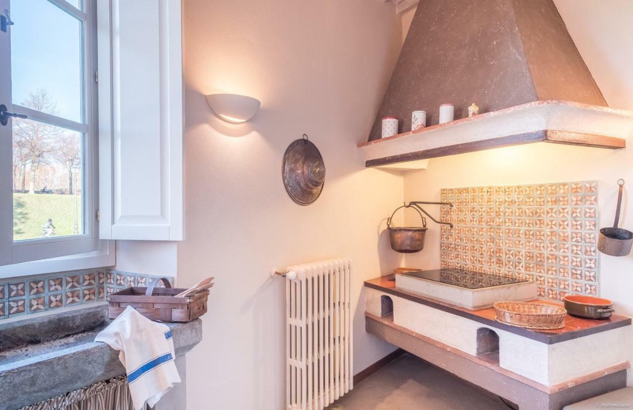 Tornese With Private Parking And Terrace Apartment Lucca Exterior photo