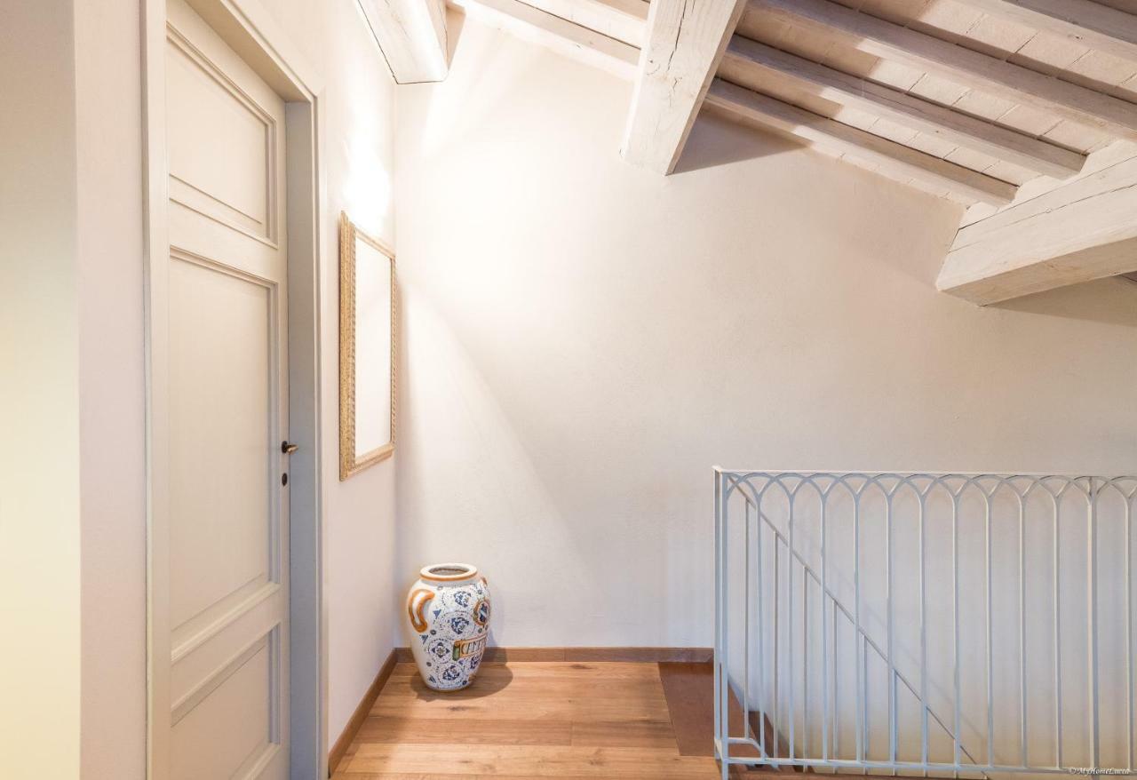 Tornese With Private Parking And Terrace Apartment Lucca Exterior photo